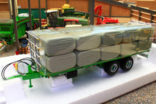 Load image into Gallery viewer, UH6789 Universal Hobbies 1:32 Scale Joskin Wago WSPWSP80000D14 Bale Trailer
