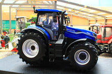 Load image into Gallery viewer, UH6810 Universal Hobbies New Holland T7.210 Dynamic Blue 4WD Tractor