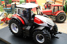 Load image into Gallery viewer, UH6812 Universal Hobbies Steyr 6200 Impluls CVT 4WD Tractor