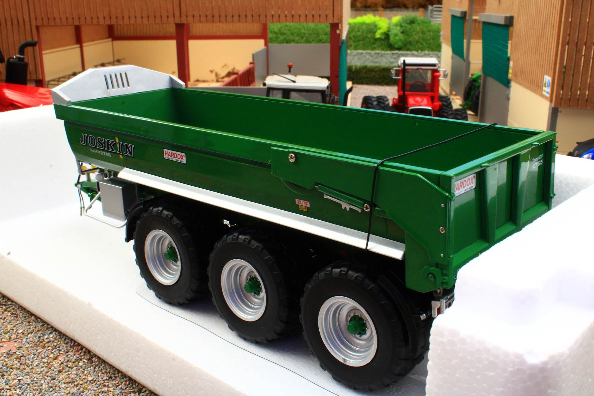 UH6815 Universal Hobbies 1:32 Scale Joskin Trans-KTP 27-65 Trailer 