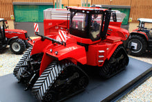 Load image into Gallery viewer, UH6821 Universal Hobbies Case Quadtrac 785