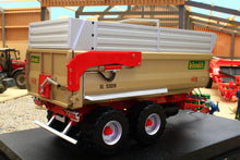 Load image into Gallery viewer, UH6837 Universal Hobbies 1:32 Scale LeBoulch Gold 2 XL 53D19 Silage Trailer