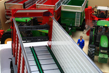 Load image into Gallery viewer, UH6866 Universal Hobbies 1:32 Scale Krampe Radium 830 Walking Floor Trailer Limited Edition