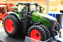 Load image into Gallery viewer, UH6876 Universal Hobbies 1:32 Scale Fendt 1052 Vario 4WD Tractor US Version with Row Crop Duals