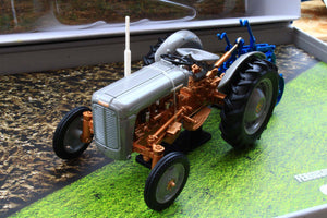 UH7126 Universal Hobbies Ferguson FE 35 with Ransomes TS 59 Plough