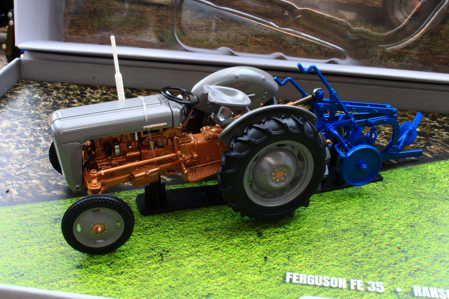 UH7126 Universal Hobbies Ferguson FE 35 with Ransomes TS 59 Plough