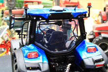 Load image into Gallery viewer, UH7201 Universal Hobbies New Holland T7.225 Blue Power 4WD Tractor