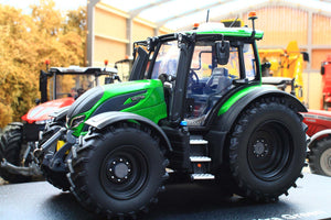 Valtra – Brushwood Toys