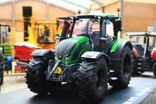 Load image into Gallery viewer, UH7236 Universal Hobbies Valtra N175 Ultra Green 4WD Tractor Limited Edition