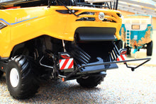 Load image into Gallery viewer, UH7237 Universal Hobbies New Holland CR11 Combine Harvester with wheels in Yellow