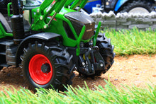Load image into Gallery viewer, USK10642 USK Fendt 313 Vario Tractor with Loader and Round Bale Grab