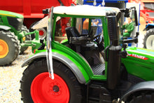Load image into Gallery viewer, USK10661 USK 1:32 scale Fendt 314 Vario 4WD Tractor in Metal Box