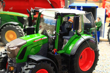 Load image into Gallery viewer, USK10661 USK 1:32 scale Fendt 314 Vario 4WD Tractor in Metal Box