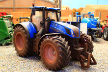Load image into Gallery viewer, 3291(W) Weathered Siku 1:32 Scale New Holland T7.315 4WD Tractor