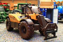 Load image into Gallery viewer, 43395(W) Weathered Britains 1:32 Scale New Holland TH 7.42 Telehandler