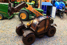 Load image into Gallery viewer, 43395(W) Weathered Britains 1:32 Scale New Holland TH 7.42 Telehandler