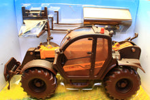Load image into Gallery viewer, 43395(W) Weathered Britains 1:32 Scale New Holland TH 7.42 Telehandler