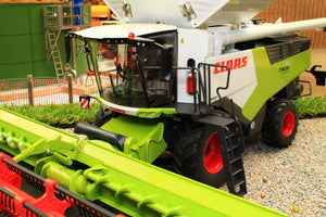 W7857 Wiking 1:32 Scale Claas Trion 720 Montana Combine Harvester with Convio 1080 Header and Trailer