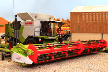 Load image into Gallery viewer, W7857 Wiking 1:32 Scale Claas Trion 720 Montana Combine Harvester with Convio 1080 Header and Trailer