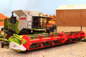 W7857 Wiking 1:32 Scale Claas Trion 720 Montana Combine Harvester with Convio 1080 Header and Trailer