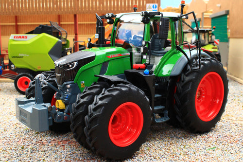 W7872 WIKING 1:32 Scale Fendt 726 Vario 4WD Tractor with Row Crop Duals Limited Edition 1000pcs