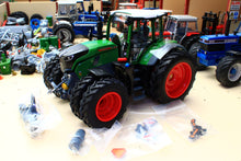 Load image into Gallery viewer, W7872 WIKING 1:32 Scale Fendt 726 Vario 4WD Tractor with Row Crop Duals Limited Edition Box not 100%