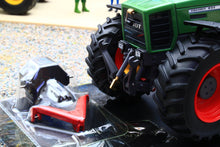 Load image into Gallery viewer, WE1002 Weise Toys 1:32 Scale Fendt Favorit 824 4WD Tractor 1996 to 2000