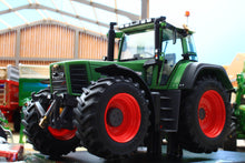 Load image into Gallery viewer, WE1002 Weise Toys 1:32 Scale Fendt Favorit 824 4WD Tractor 1996 to 2000