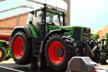 Load image into Gallery viewer, WE1002 Weise Toys 1:32 Scale Fendt Favorit 824 4WD Tractor 1996 to 2000