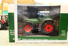 Load image into Gallery viewer, WE1025 Weise Toys Fendt Favorit 926 Vario 4WD Tractor