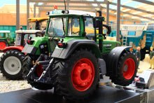 Load image into Gallery viewer, WE1025 Weise Toys Fendt Favorit 926 Vario 4WD Tractor