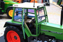 Load image into Gallery viewer, WE1047 Weise Toys Fendt Farmer 308LSA 4WD Tractor