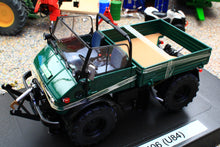 Load image into Gallery viewer, WE1048 Weise Toys 1:32 Scale Unimog 406 with Softtop in Moss Green