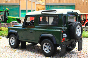 WEL22498G Welly 1:24 Scale Land Rover Defender 90 in Green with White Roof