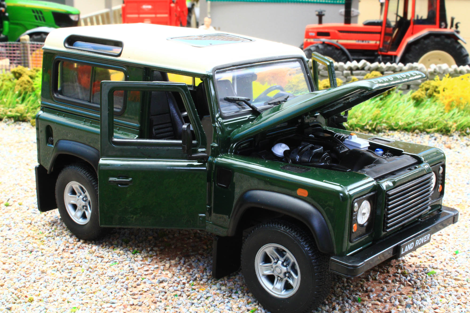 WEL22498G Welly 1:24 Scale Land Rover Defender 90 in Green with White ...