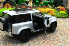 Load image into Gallery viewer, WEL24110S Welly 1:24 Scale New Land Rover Defender 90 2020 in Silver