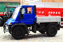Load image into Gallery viewer, WEL32380CBL Welly 1:32 Scale Unimog U400