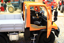 Load image into Gallery viewer, WEL32380COR Welly 1:32 Scale Unimog U400 in Municipal Yellow