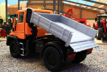 Load image into Gallery viewer, WEL32380COR Welly 1:32 Scale Unimog U400 in Municipal Yellow