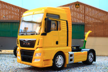 Load image into Gallery viewer, WEL32650SY Welly 1:32 Scale MAN TGX 18.440 4x2 Lorry in Yellow