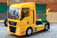 Load image into Gallery viewer, WEL32650SY Welly 1:32 Scale MAN TGX 18.440 4x2 Lorry in Yellow