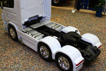 Load image into Gallery viewer, WEL32670LW WELLY 1:32 Scale Scania R730 V8 6x4 Lorry in White