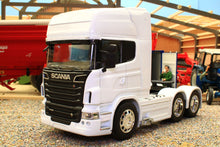 Load image into Gallery viewer, WEL32670LW WELLY 1:32 Scale Scania R730 V8 6x4 Lorry in White