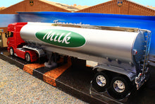 Load image into Gallery viewer, WEL32672 Welly 1:32 Scale Scania R730 4x2 Lorry in Red with Silver &#39;Milk Tanker&#39; Trailer