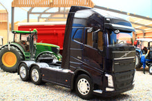 Load image into Gallery viewer, WEL32690LB Welly 1:32 Scale Volvo FH 6x 2 Lorry In Dark Blue