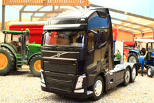 Load image into Gallery viewer, WEL32690LB Welly 1:32 Scale Volvo FH 6x 2 Lorry In Dark Blue
