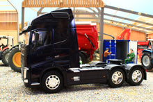 Load image into Gallery viewer, WEL32690LB Welly 1:32 Scale Volvo FH 6x 2 Lorry In Dark Blue
