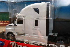 WEL32695W Welly 1:32 Scale Freightliner Cascadia 6 x 4 Lorry in White