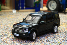 Load image into Gallery viewer, WHE001G WHELART 1:64 Scale Land Rover Discovery 4 in British Green