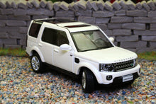 Load image into Gallery viewer, WHE640101 WHEELART 1:64 Scale Land Rover Discovery 4 in White with Silver Alloys